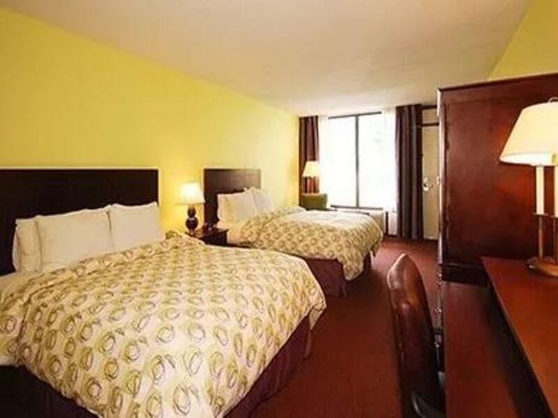Clarion Inn Брунсуик Стая снимка