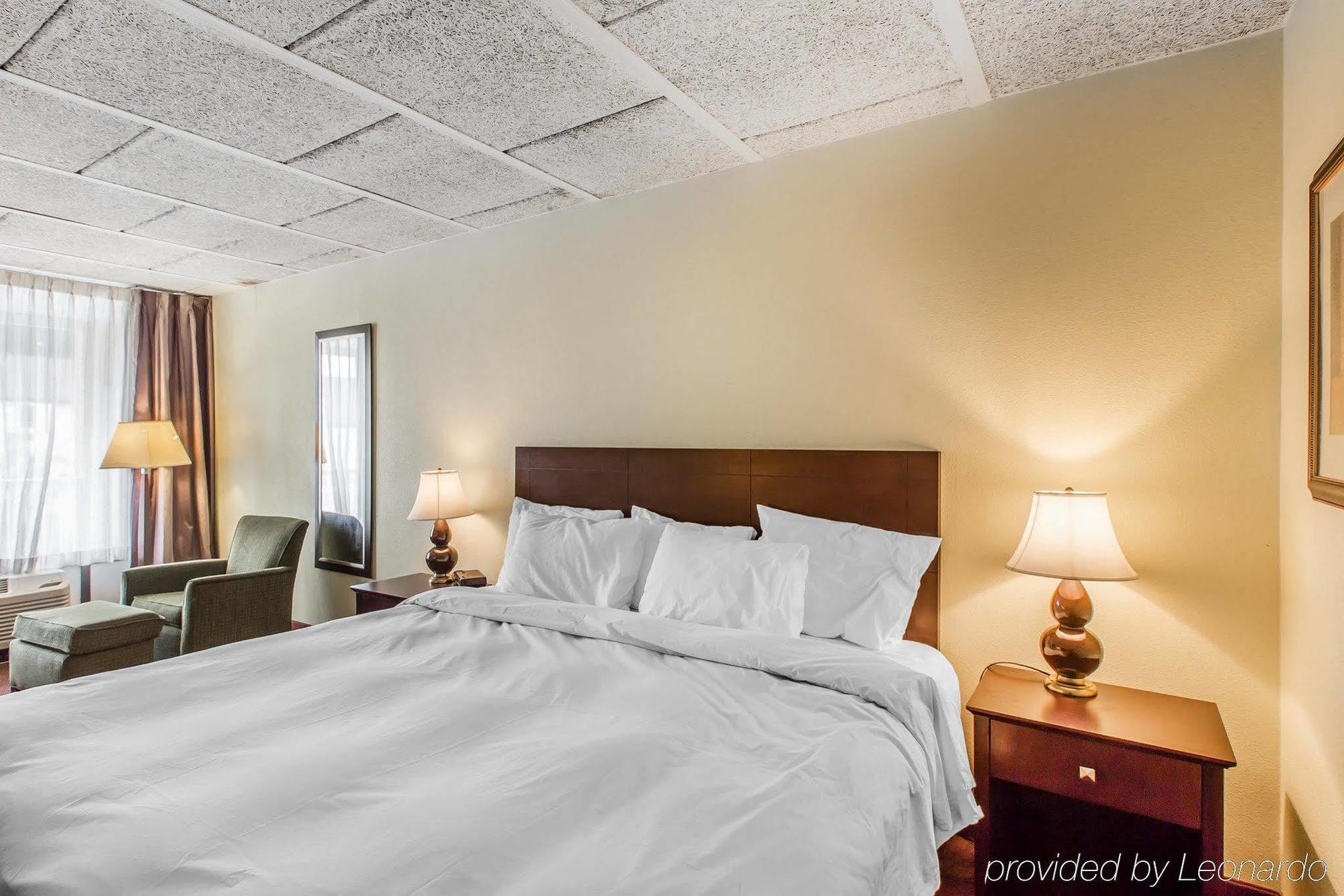 Clarion Inn Брунсуик Екстериор снимка