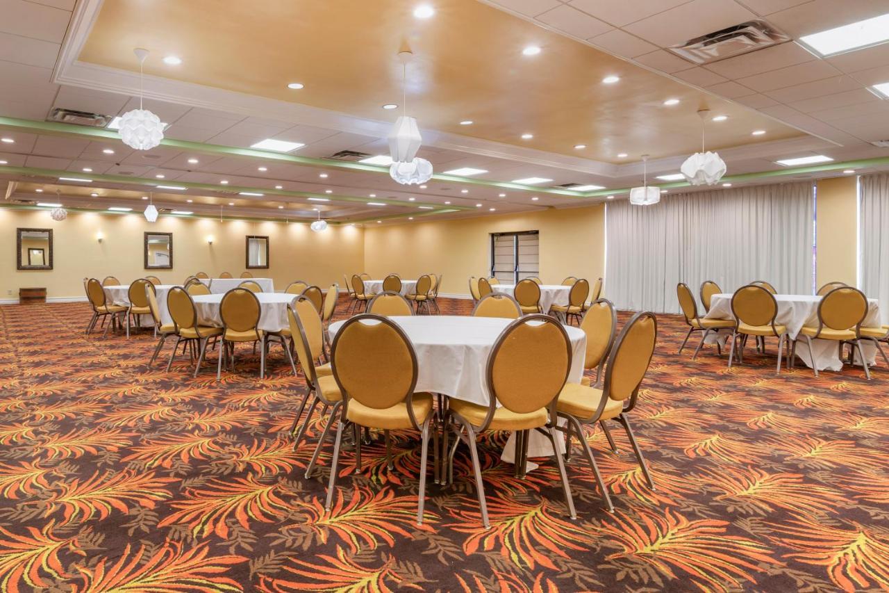Clarion Inn Брунсуик Екстериор снимка